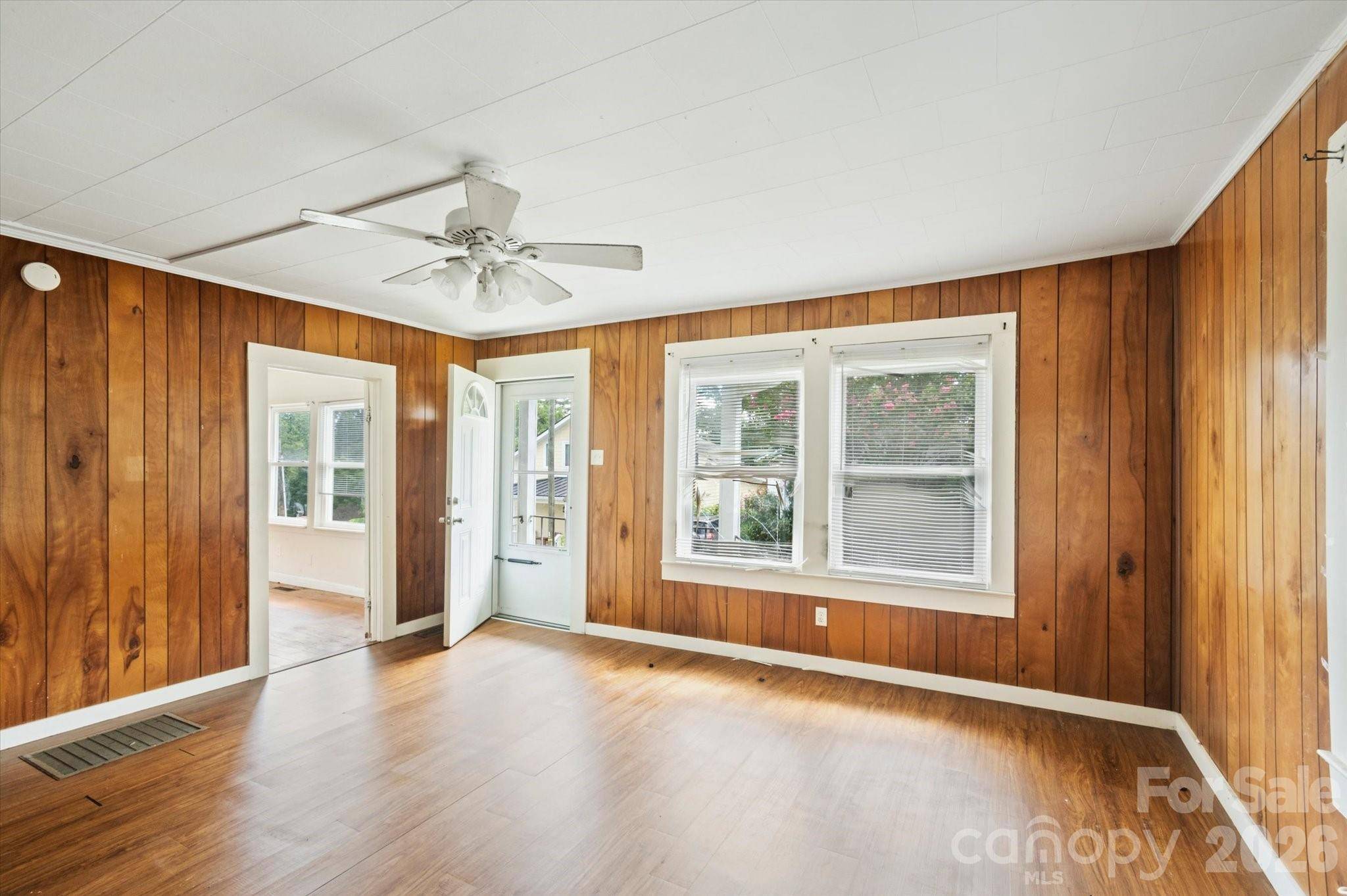 138 West LN, Brevard, NC 28712