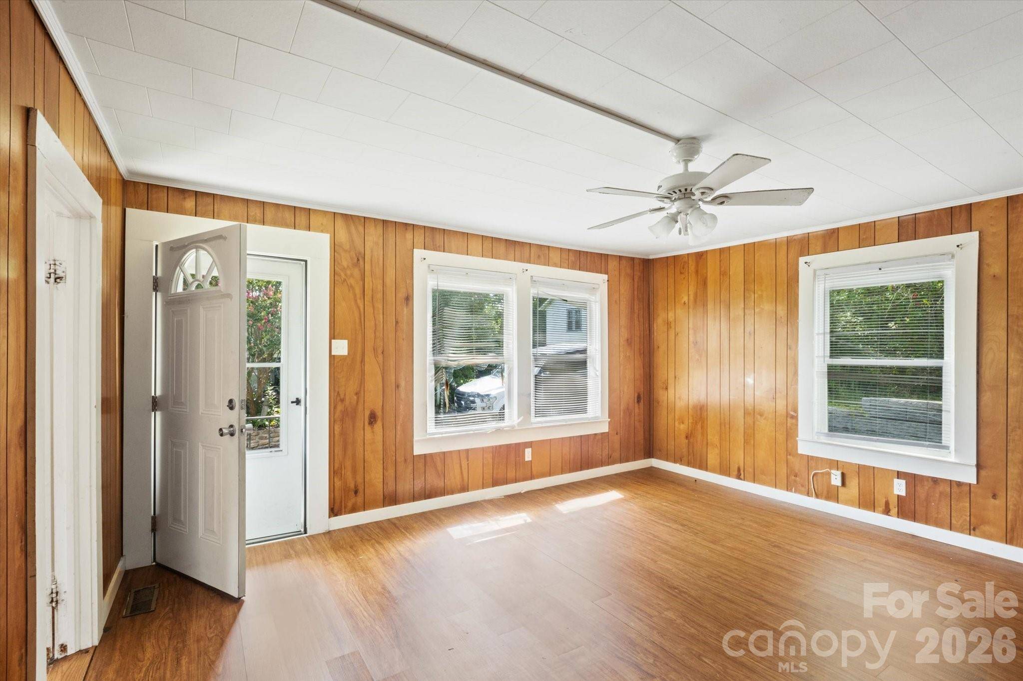 138 West LN, Brevard, NC 28712