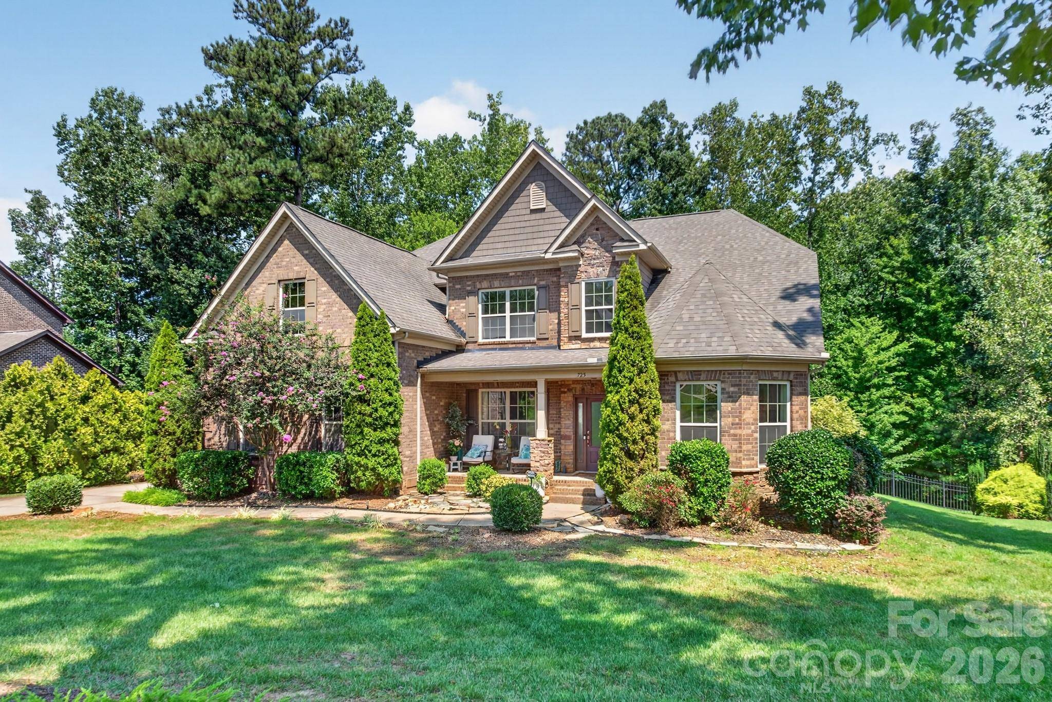 725 Fawns Glen PL, Lake Wylie, SC 29710