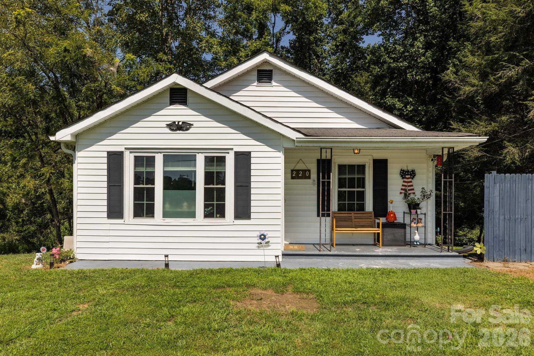 220 Collins RD, Elkin, NC 28621