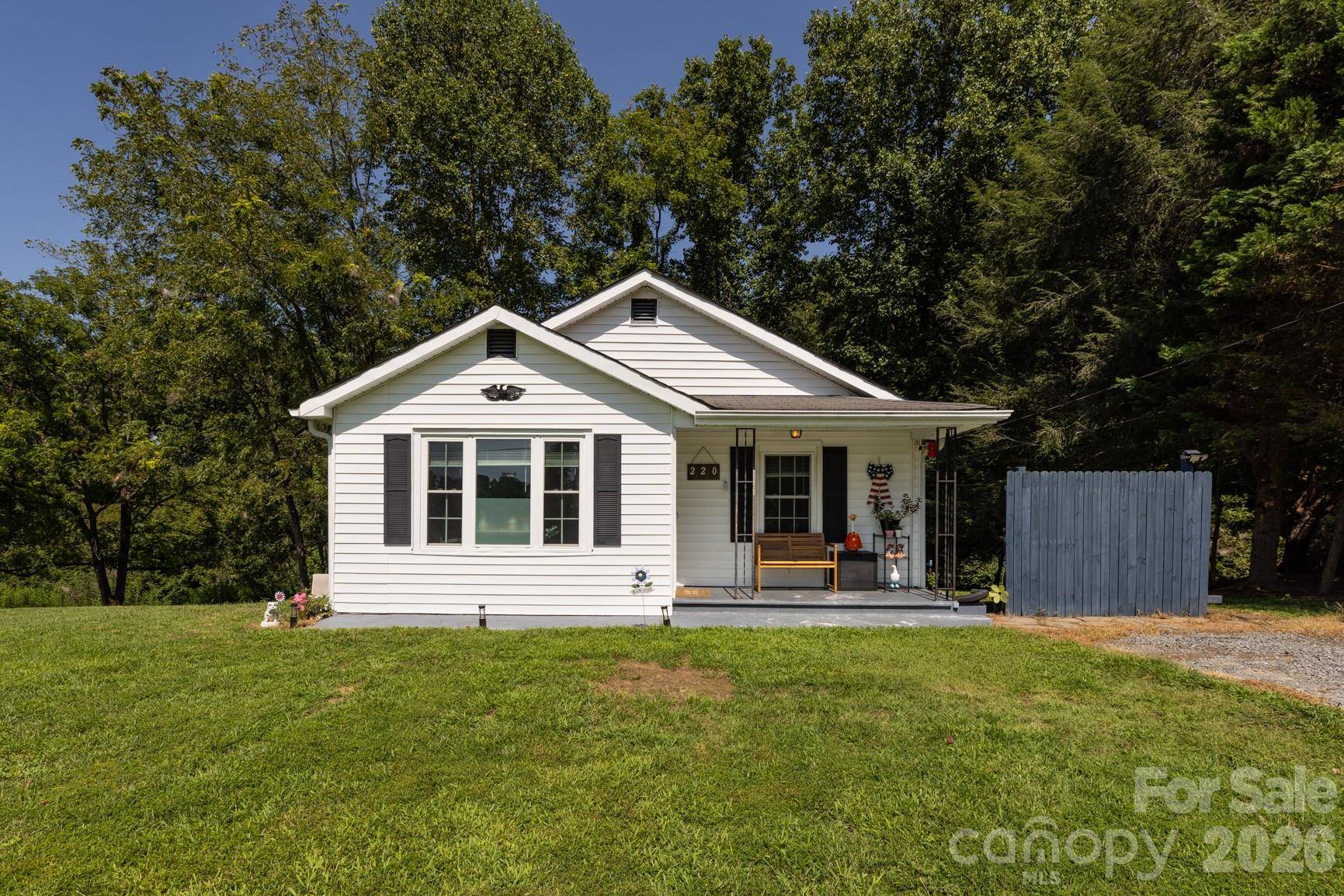 220 Collins RD, Elkin, NC 28621