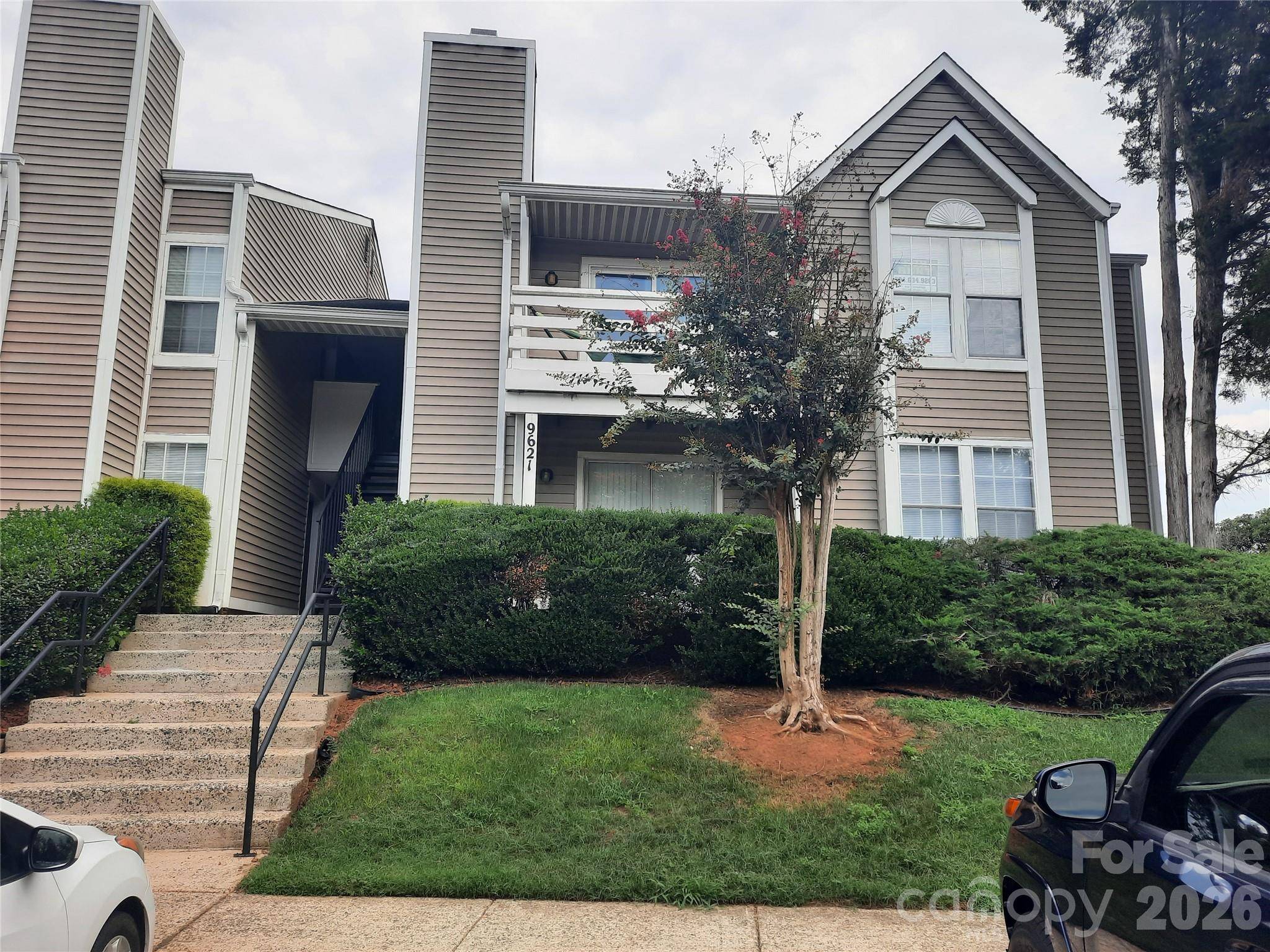 9621 Vinca CIR, Charlotte, NC 28213