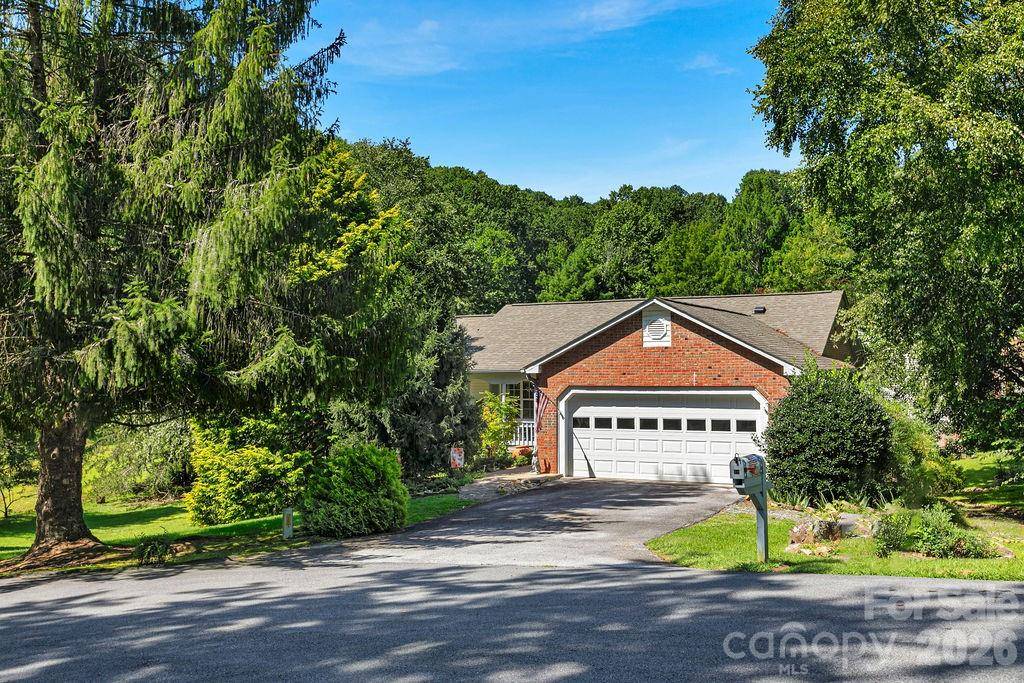 20 Mallard CT, Brevard, NC 28712