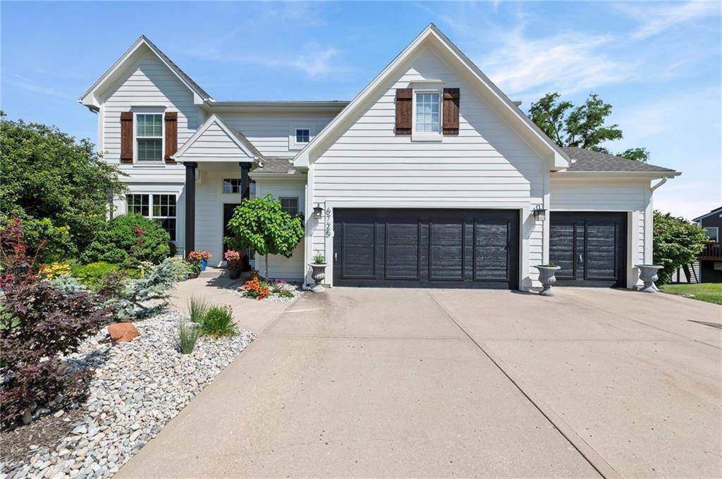 6725 N Nevada AVE, Parkville, MO 64152