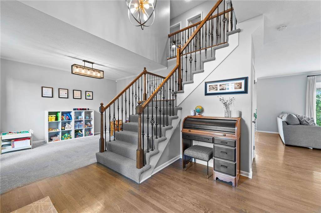 6725 N Nevada AVE, Parkville, MO 64152