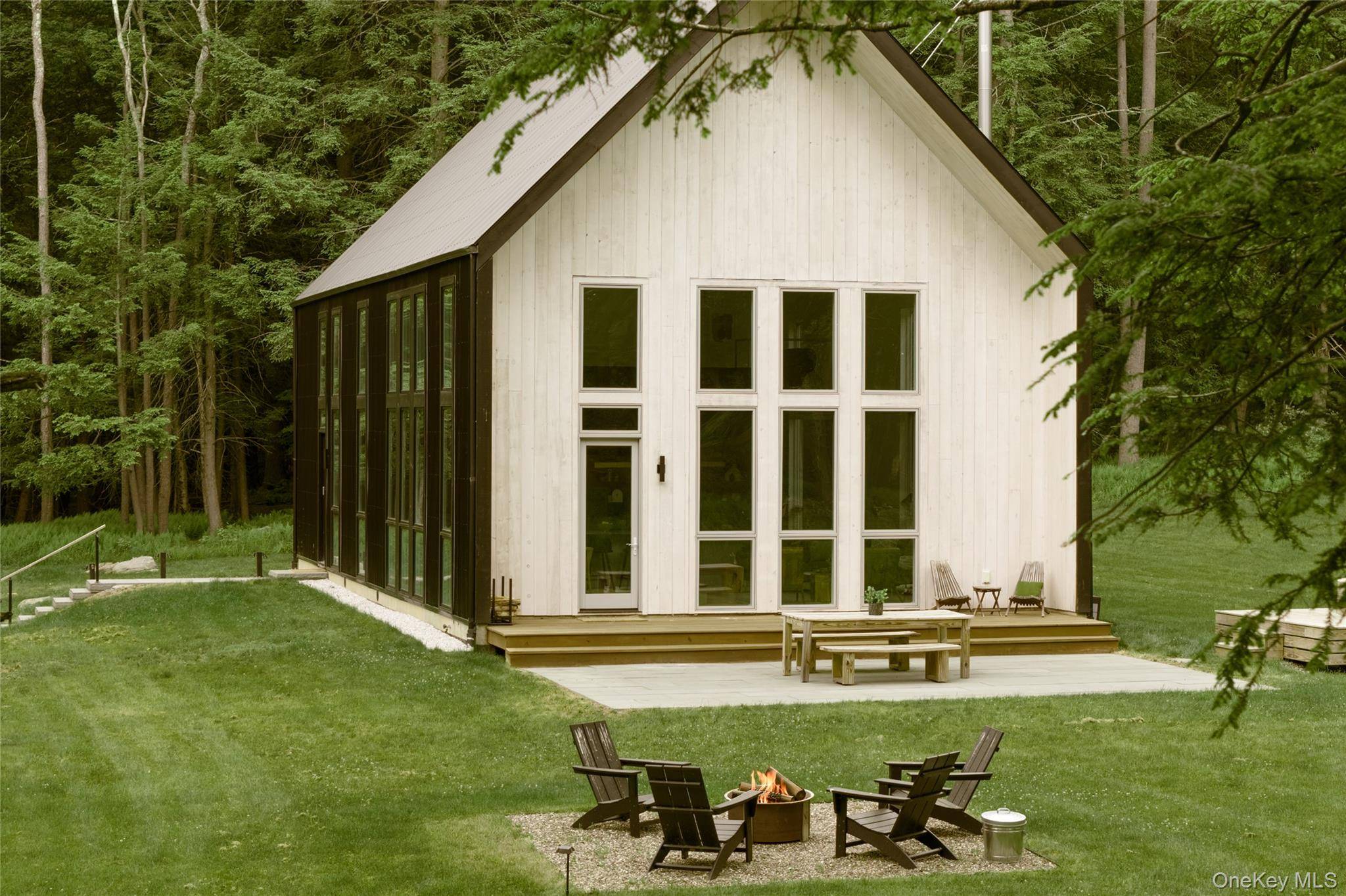 596 Perry RD, Bethel, NY 12720