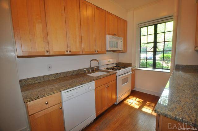 155 Garth RD #1F, Scarsdale, NY 10583