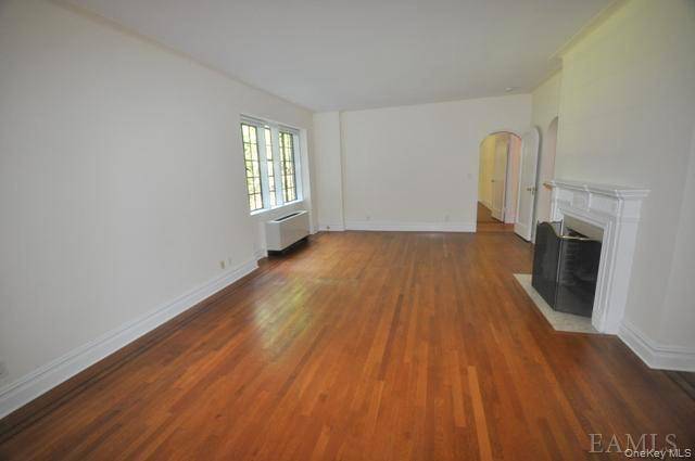 155 Garth RD #1F, Scarsdale, NY 10583