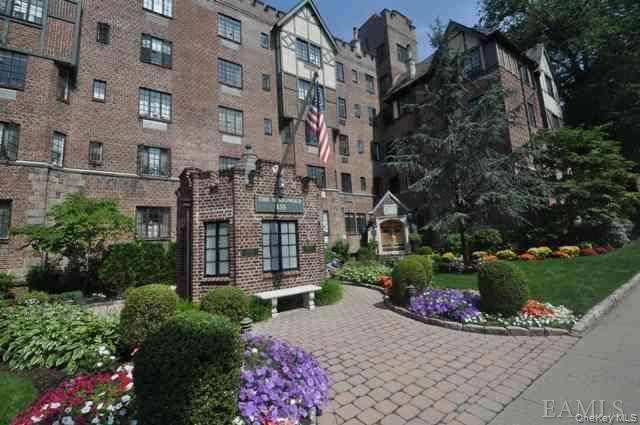 155 Garth RD #1F, Scarsdale, NY 10583