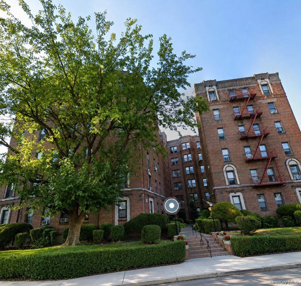 115-25 84th AVE #6K, Richmond Hill, NY 11418