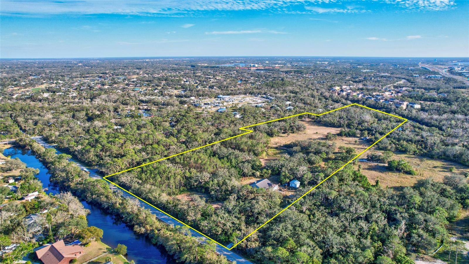 8330 LINGER LODGE RD, Bradenton, FL 34202
