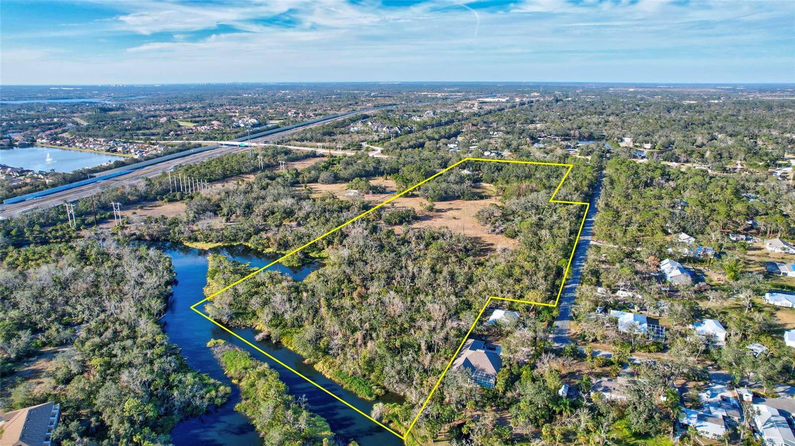 8330 LINGER LODGE RD, Bradenton, FL 34202