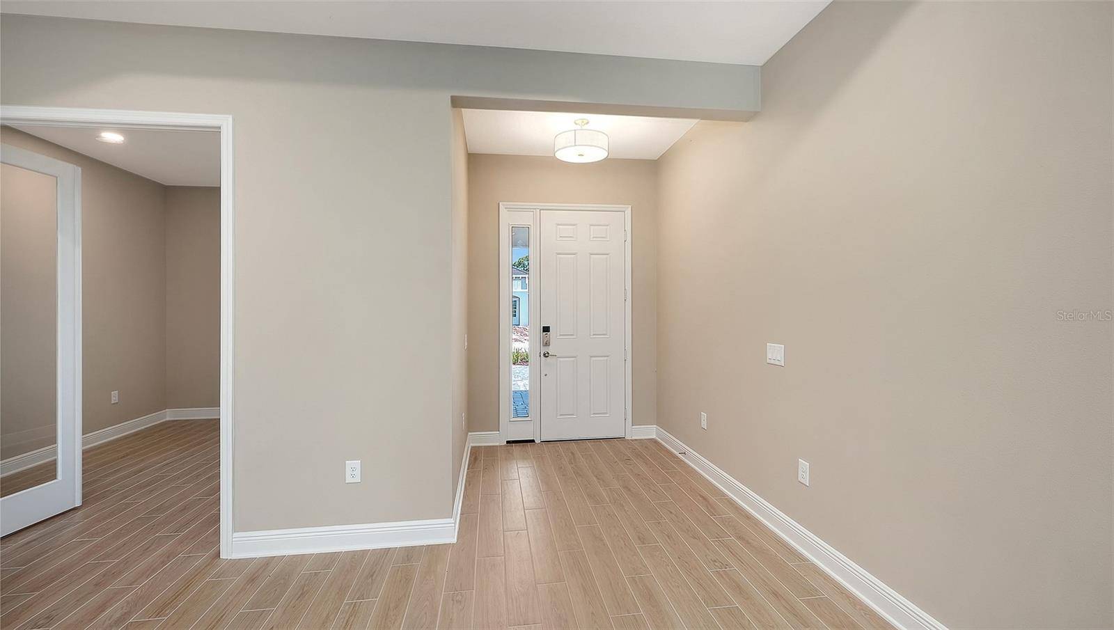 6336 LAKE WOODRUFF CT, Sarasota, FL 34241