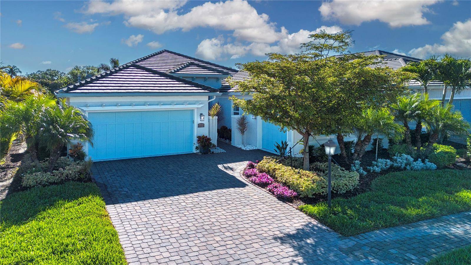7732 SANDHILL LAKE DR, Sarasota, FL 34241