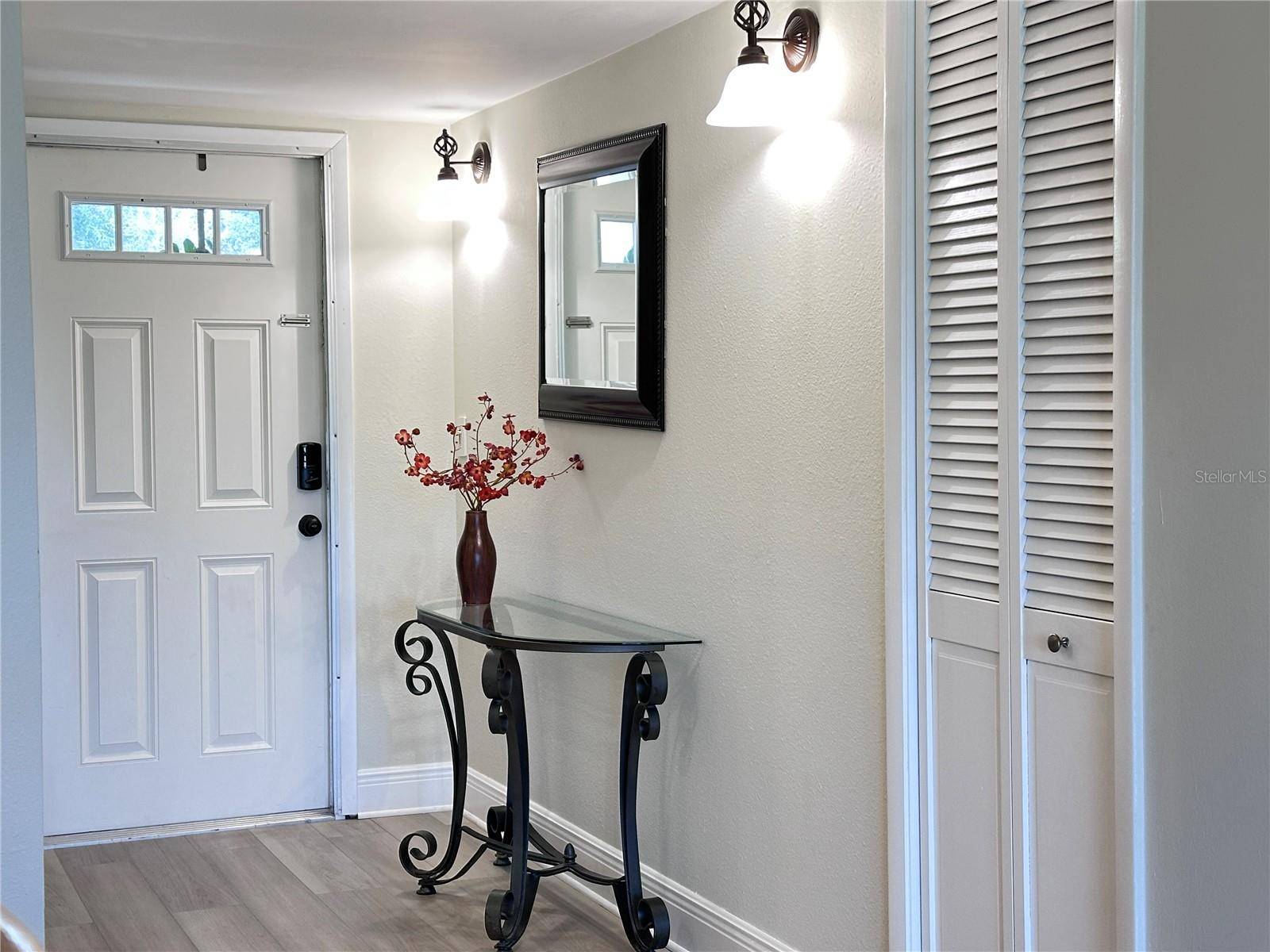 7173 W COUNTRY CLUB DR N #242, Sarasota, FL 34243