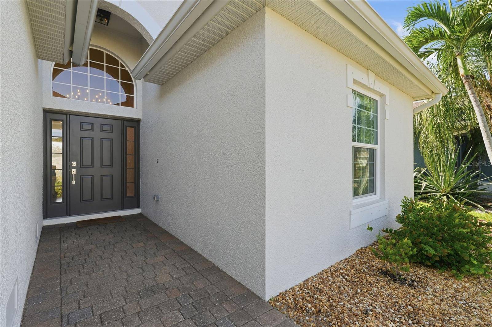 8631 LAKE FRONT CT, Punta Gorda, FL 33950