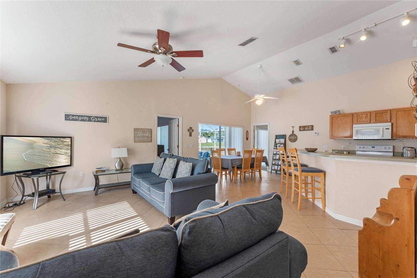 233 RESERVE DR, Davenport, FL 33896