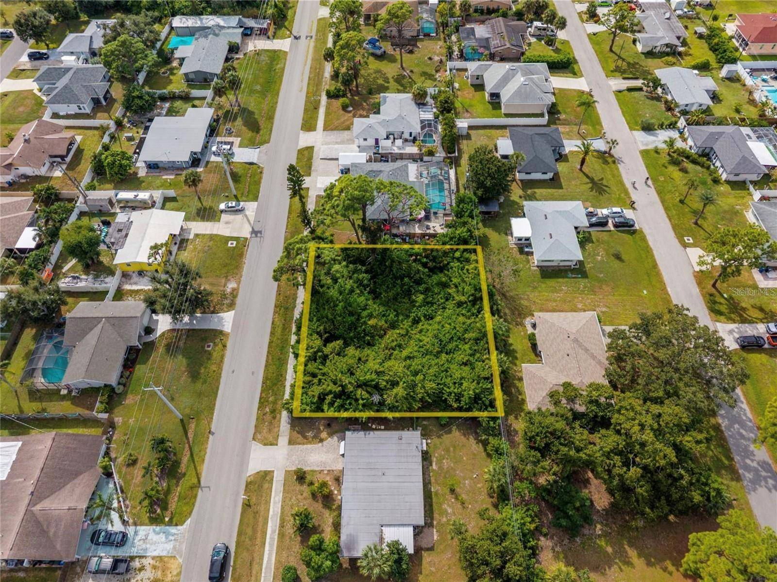 31 W SEMINOLE DR, Venice, FL 34293