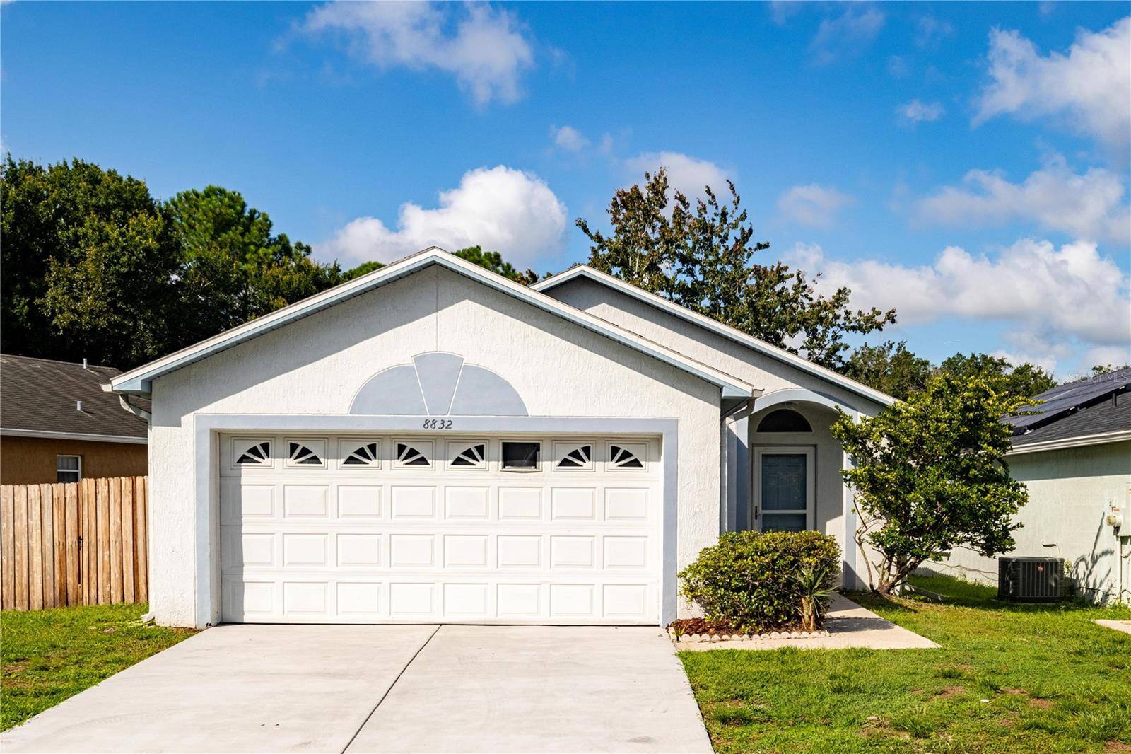 8832 VALENCIA OAKS CT, Orlando, FL 32825