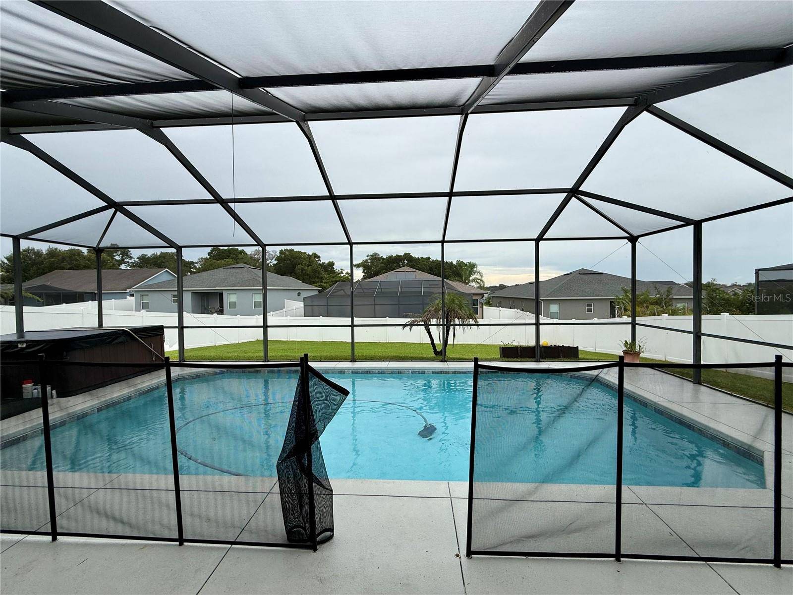 3339 PEARLY DR, Lakeland, FL 33812