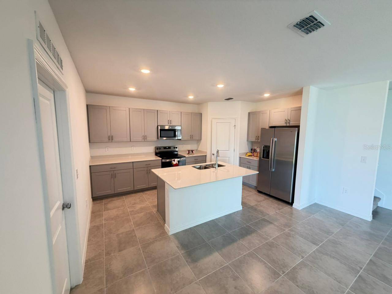 5423 CROWN POINT RD, Kissimmee, FL 34758
