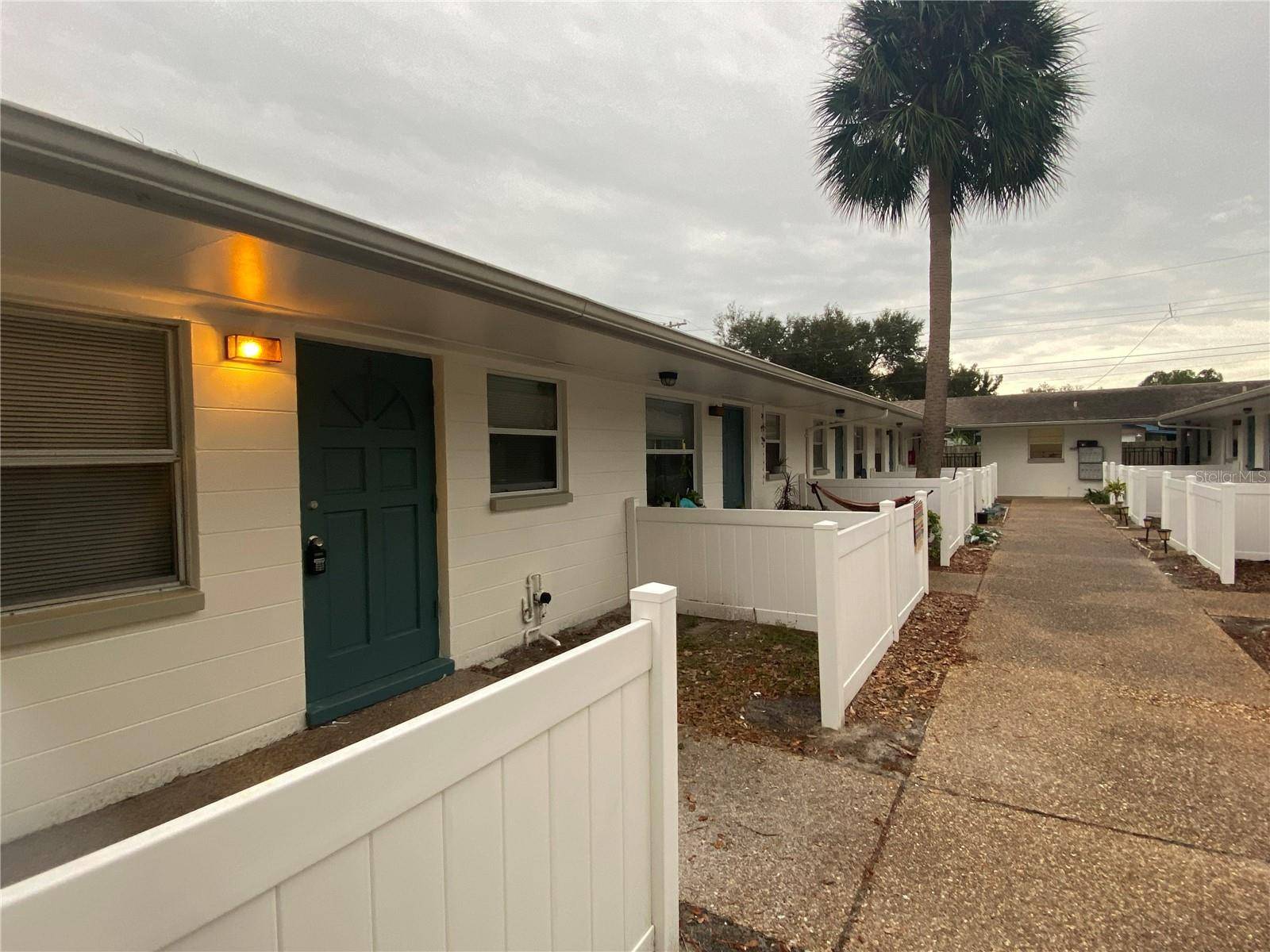 500 75TH AVE N #10, St Petersburg, FL 33702