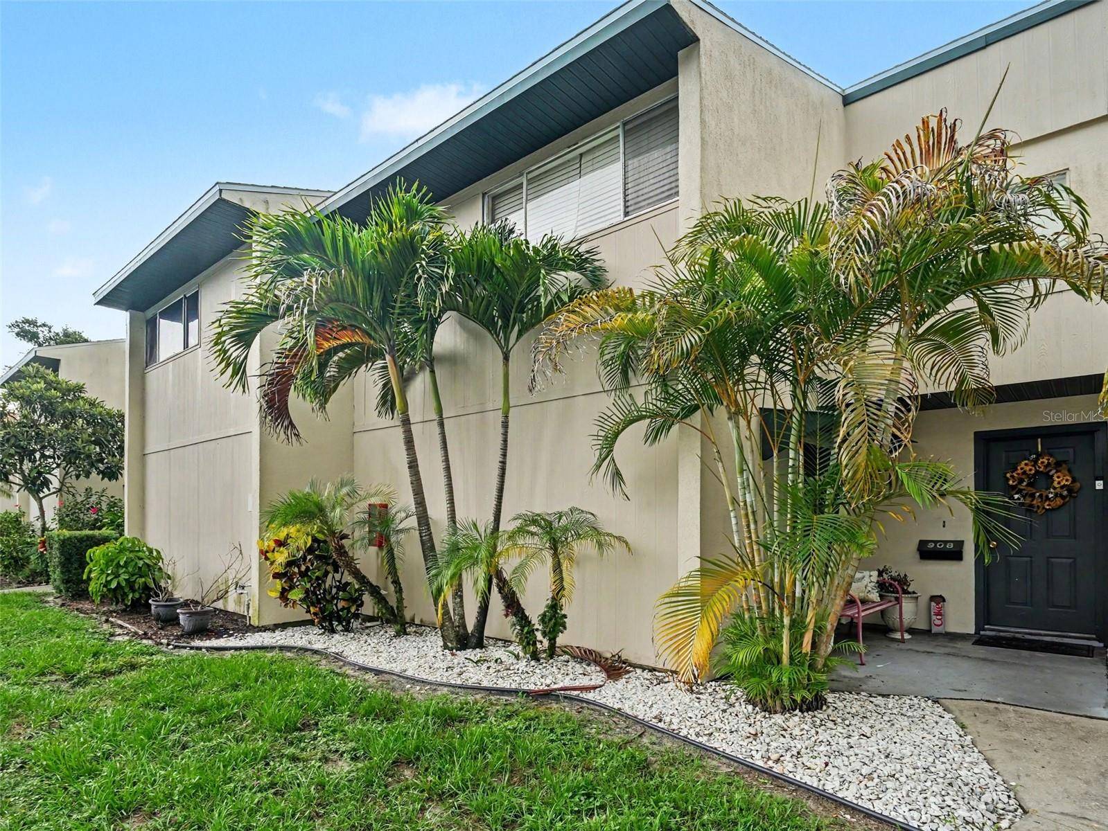 908 BYRON LN #6, Sarasota, FL 34243