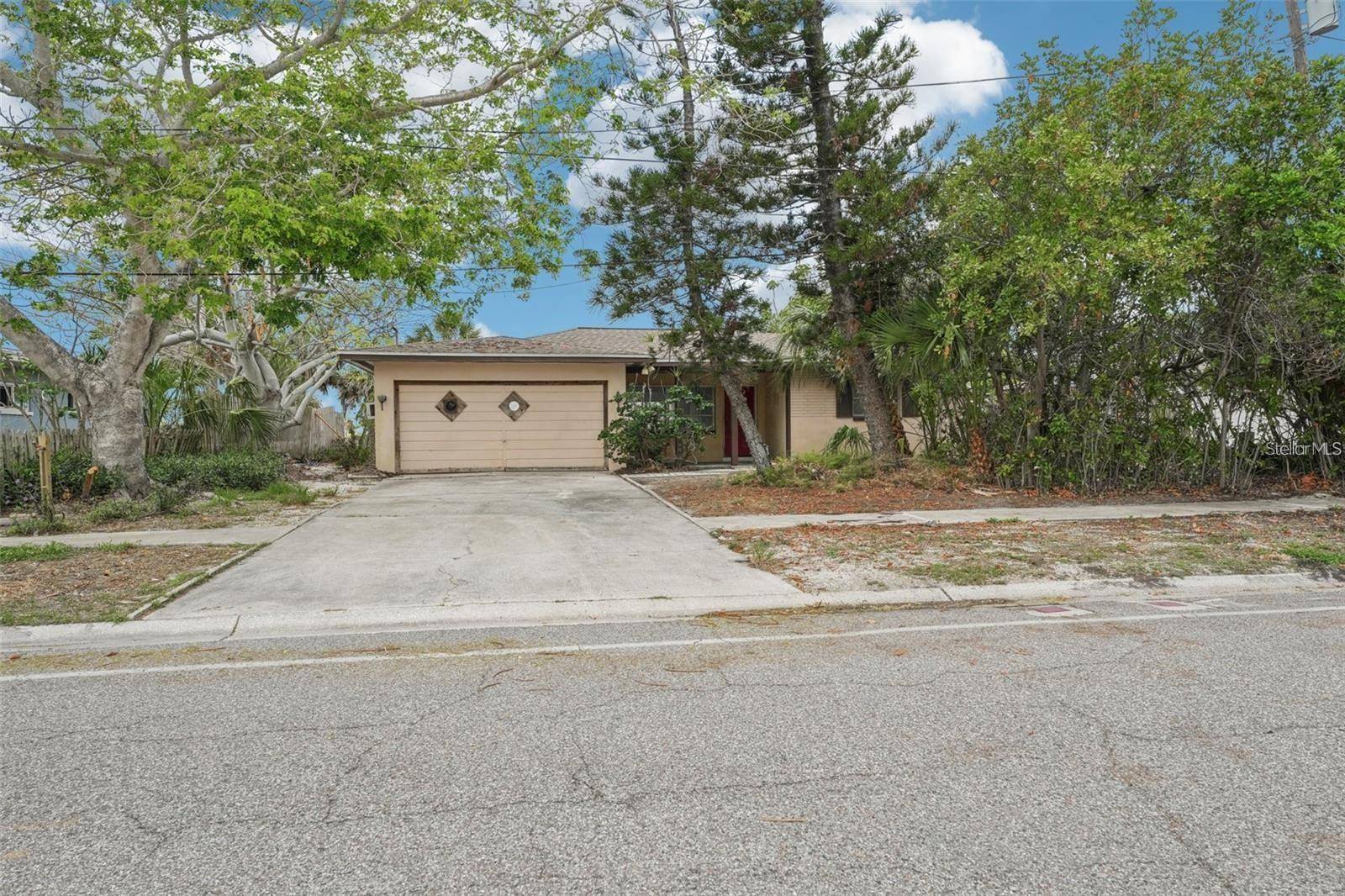 9300 GULF BLVD, St Pete Beach, FL 33706