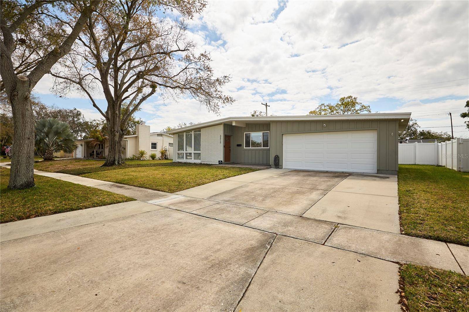 3312 NAKORA DR, Tampa, FL 33618