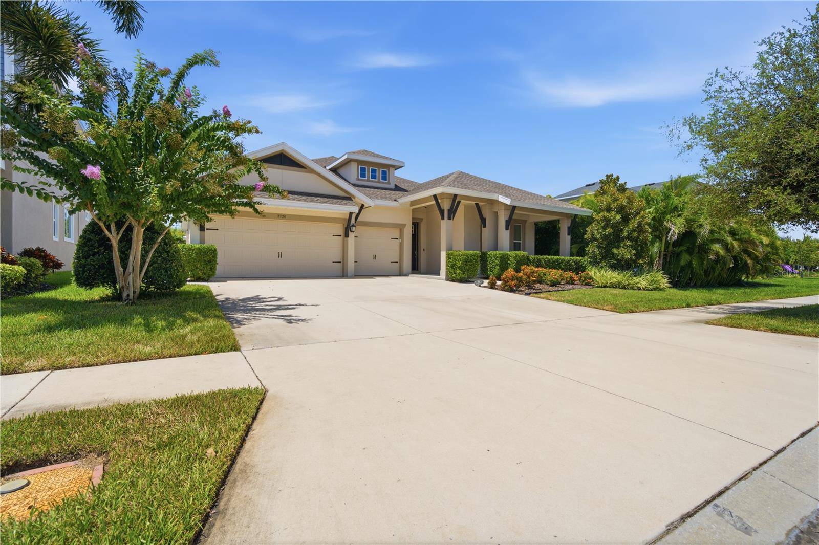 7720 PARADISO DR, Apollo Beach, FL 33572