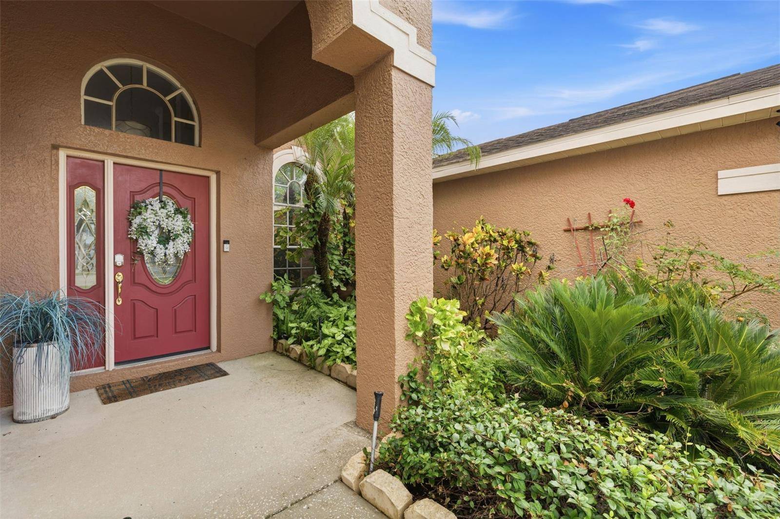 8518 PARROTS LANDING DR, Tampa, FL 33647