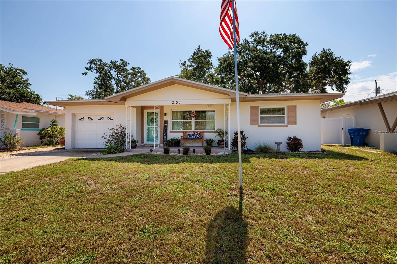 2135 POCAHONTAS DR, Largo, FL 33774