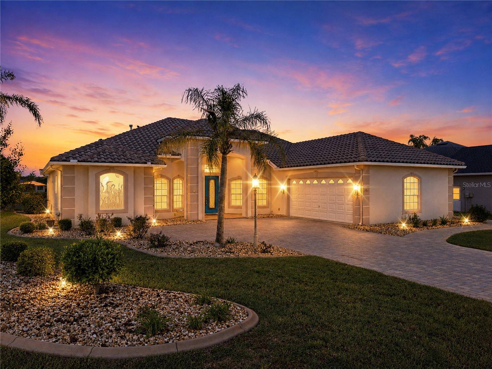 9271 WESTSHORE DR, Weeki Wachee, FL 34613