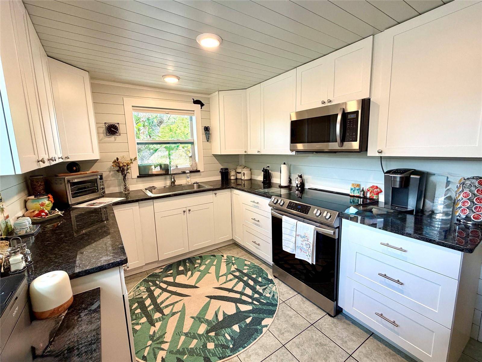 7004 ROCKWOOD DR, Port Richey, FL 34668