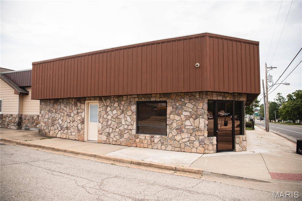 405 W Washington ST, Cuba, MO 65453