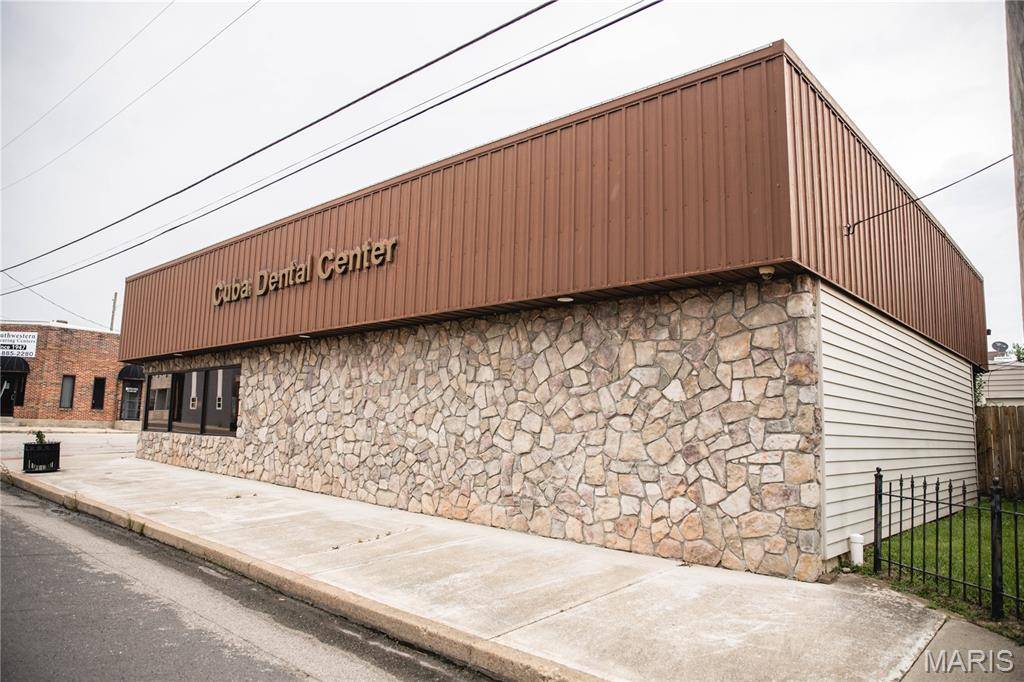 405 W Washington ST, Cuba, MO 65453