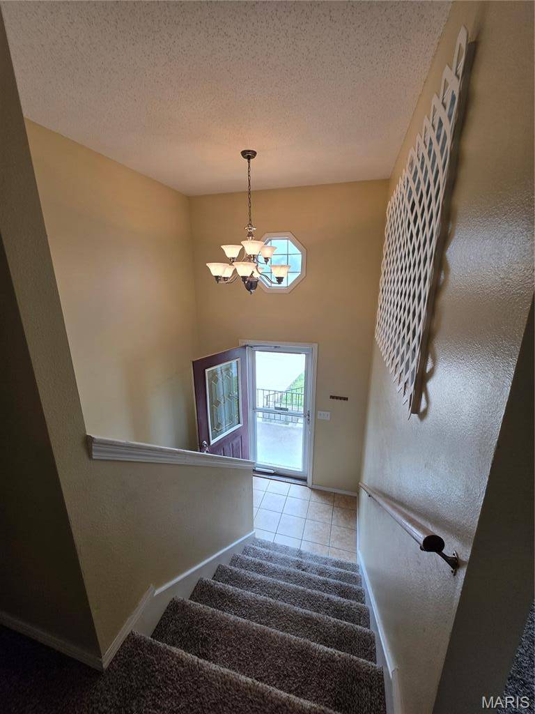 19725 Stallion DR, Waynesville, MO 65583