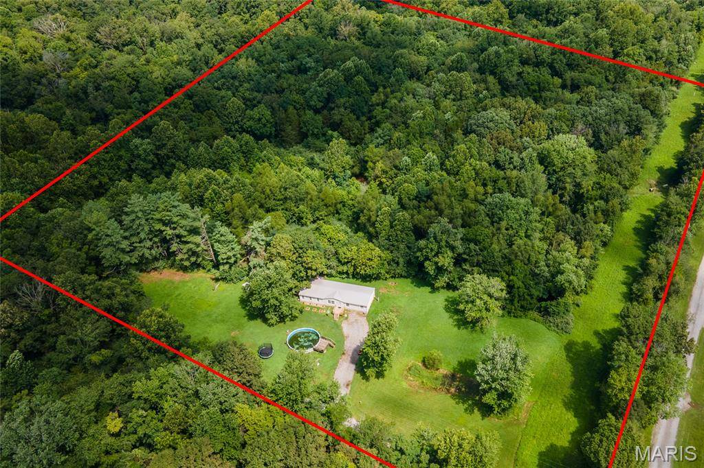9222 Montgomery LN, Goreville, IL 62939