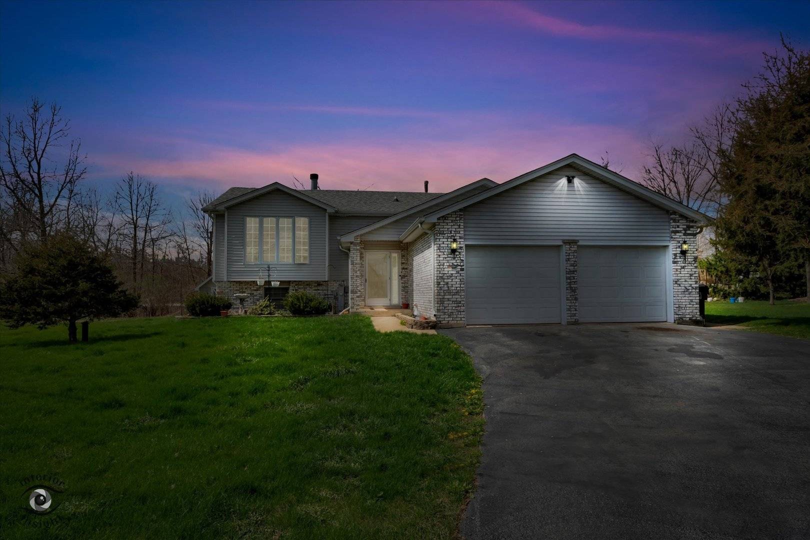 24412 S Kings RD, Crete, IL 60417