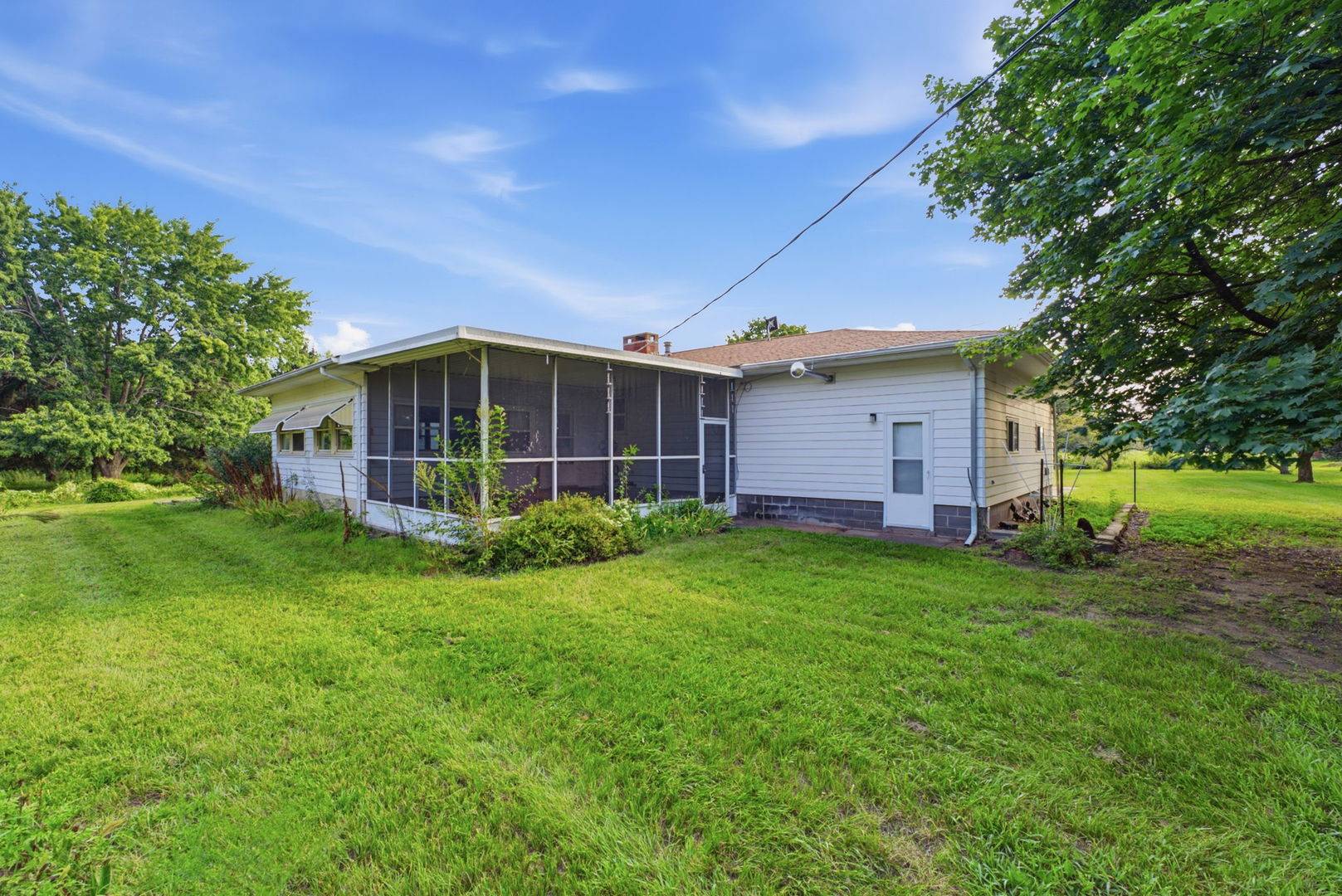 3415 Grandview AVE, Muscatine, IA 52761