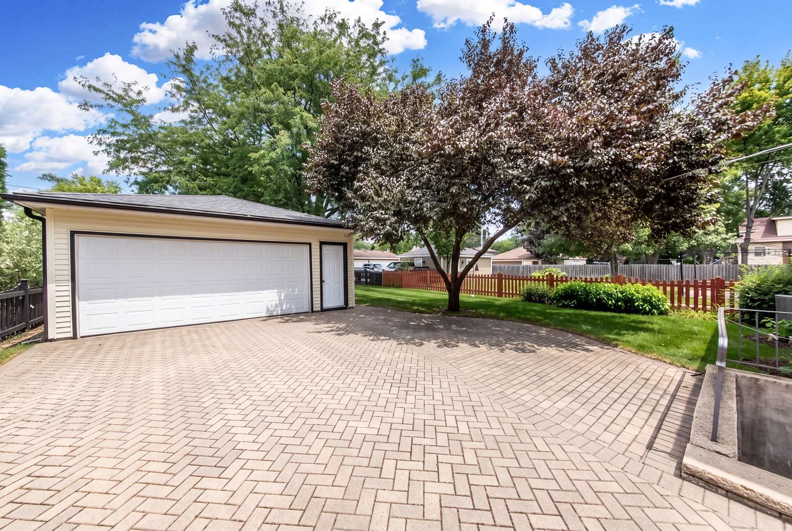 724 S Chester AVE, Park Ridge, IL 60068