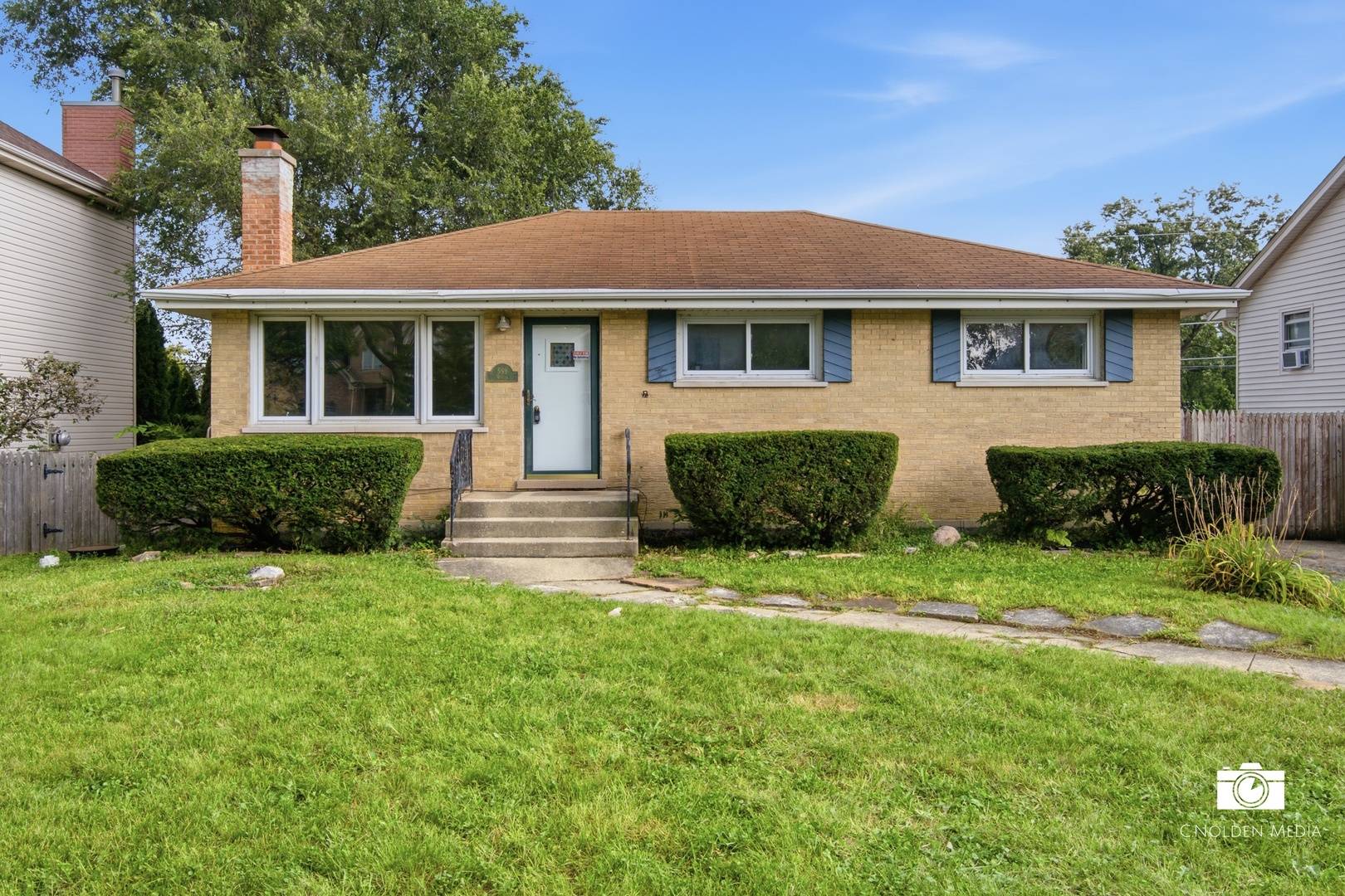 599 N Willow RD, Elmhurst, IL 60126