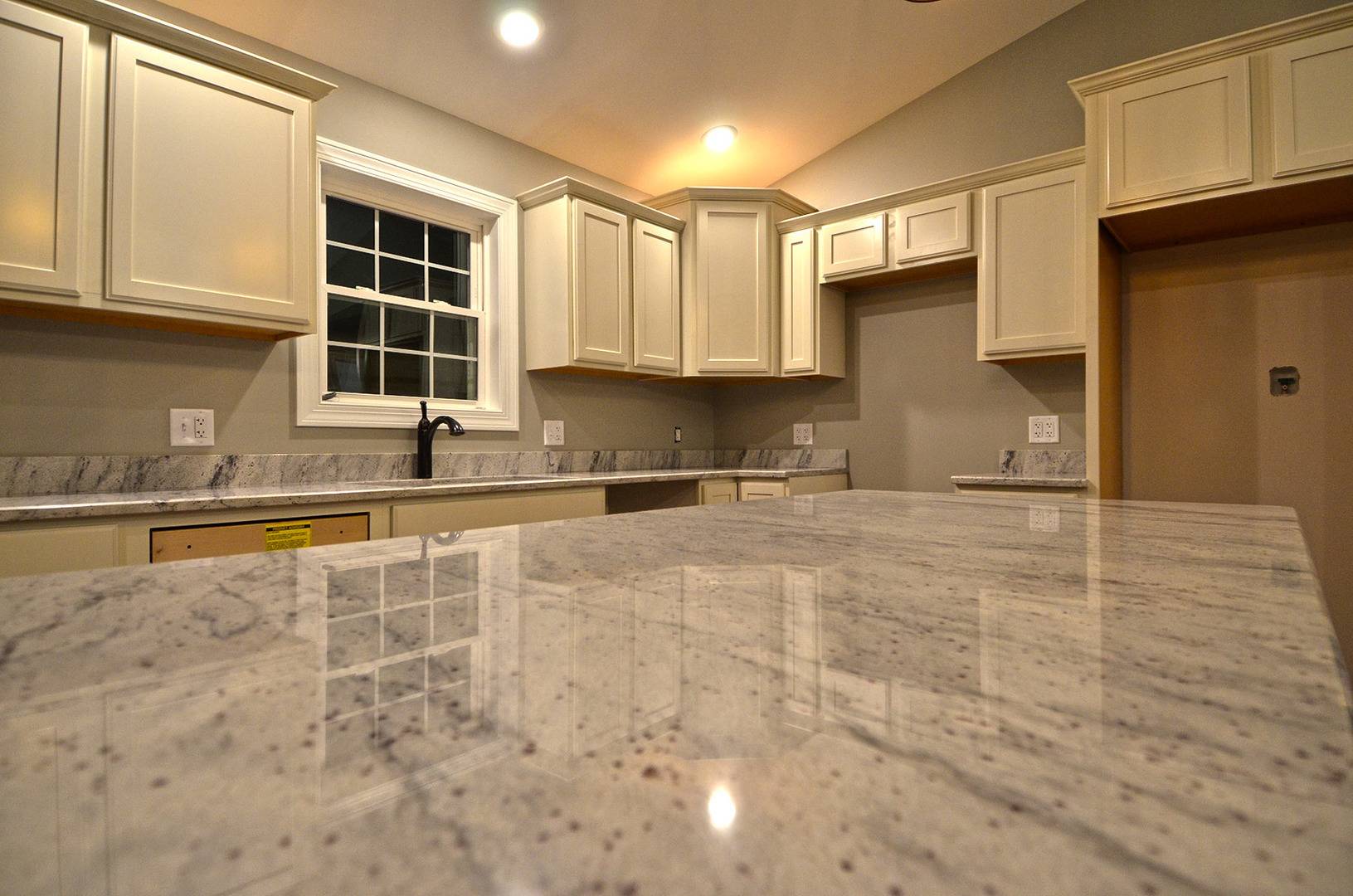 3290 E 289th RD, Lasalle, IL 61301
