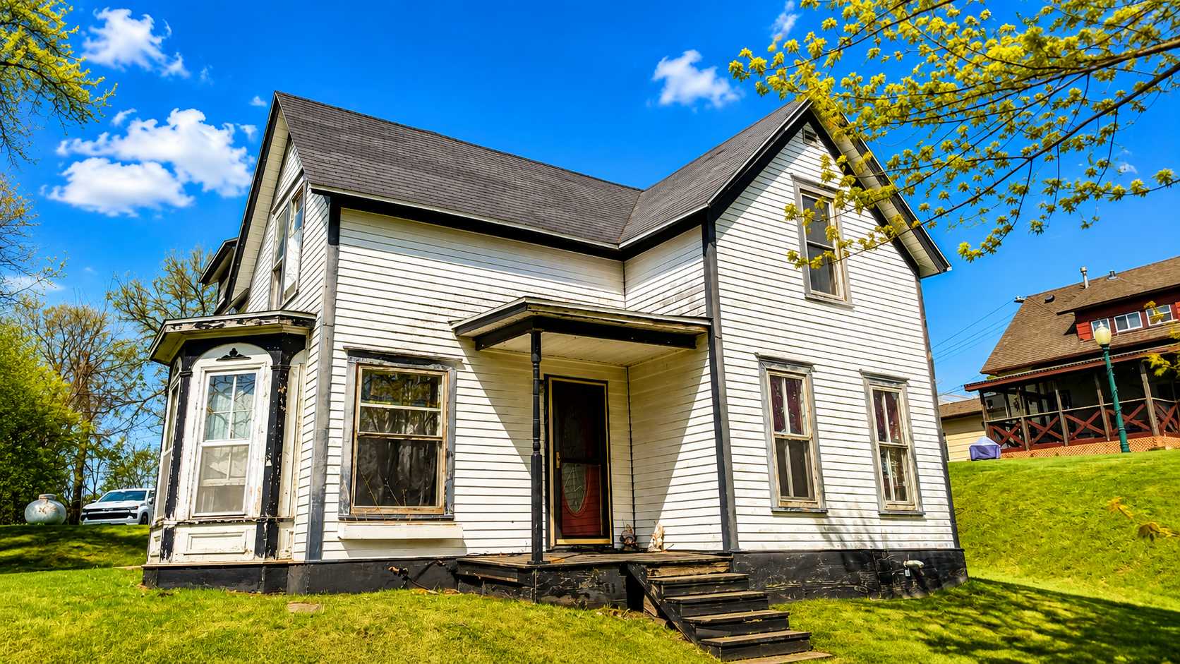 112 Bluff ST E, Lake Benton, MN 56149