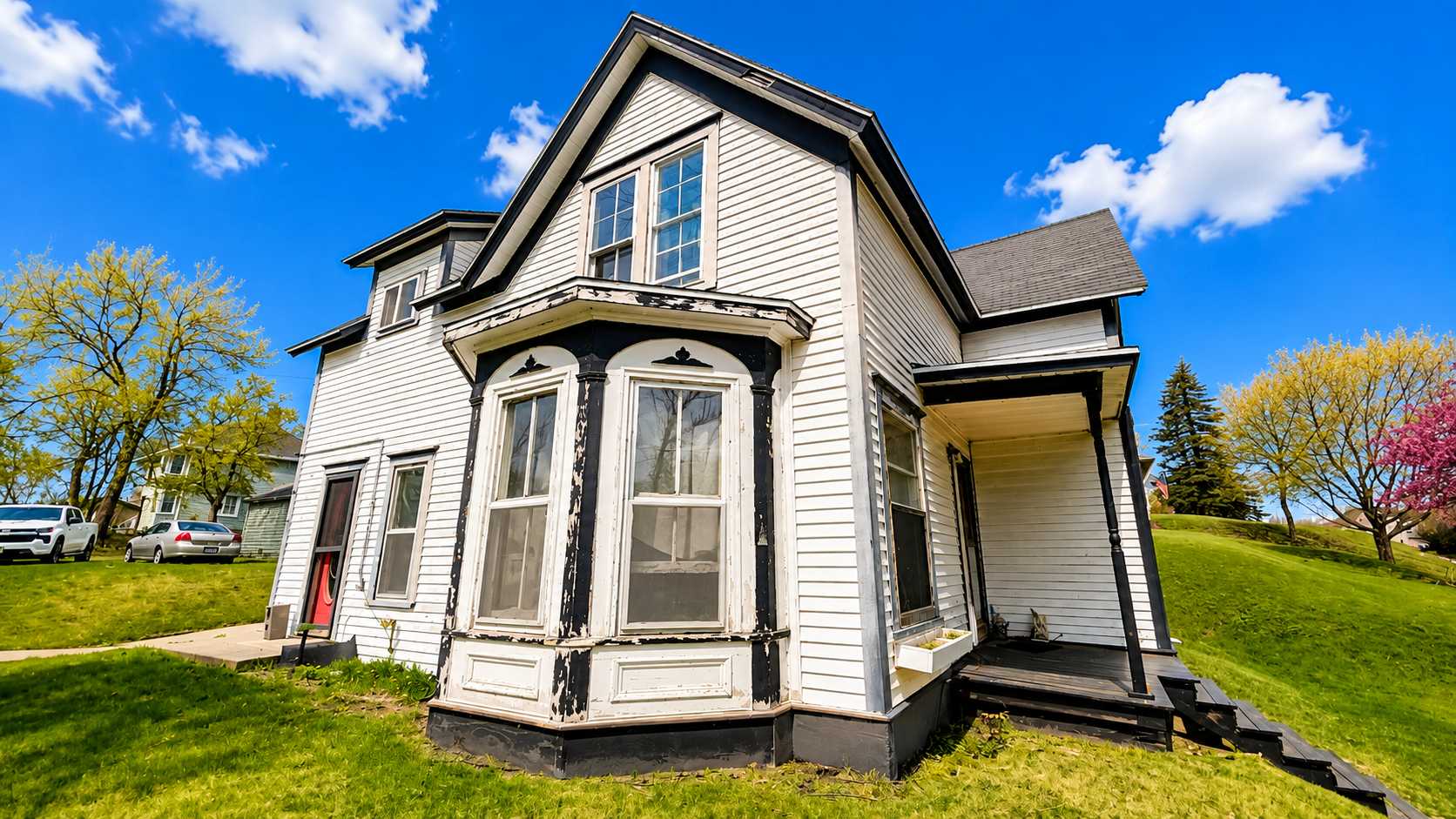112 Bluff ST E, Lake Benton, MN 56149