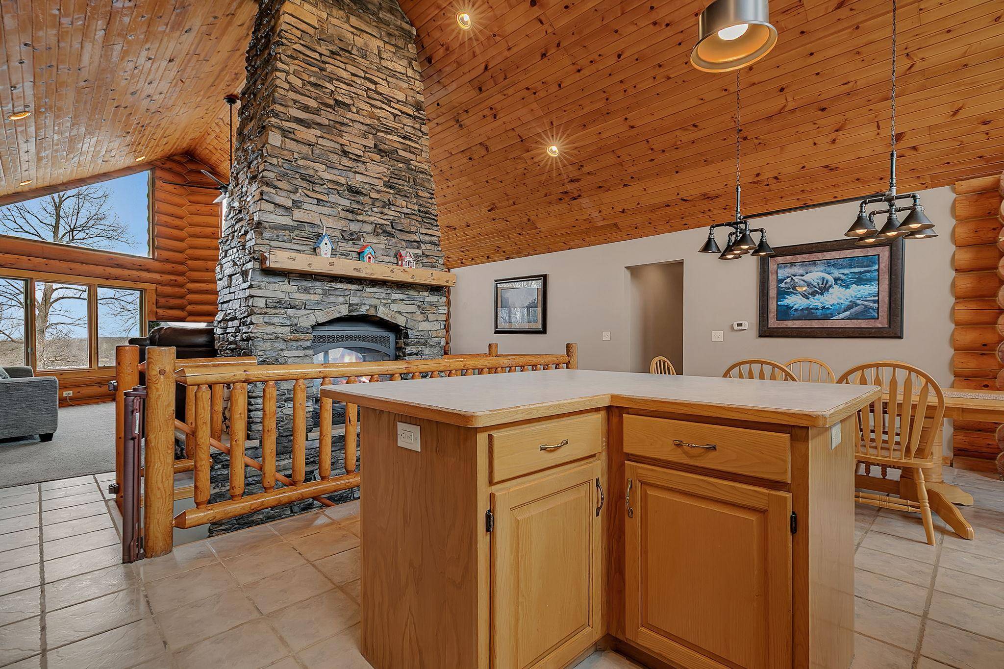 20368 Edgehill CIR, Richmond, MN 56368