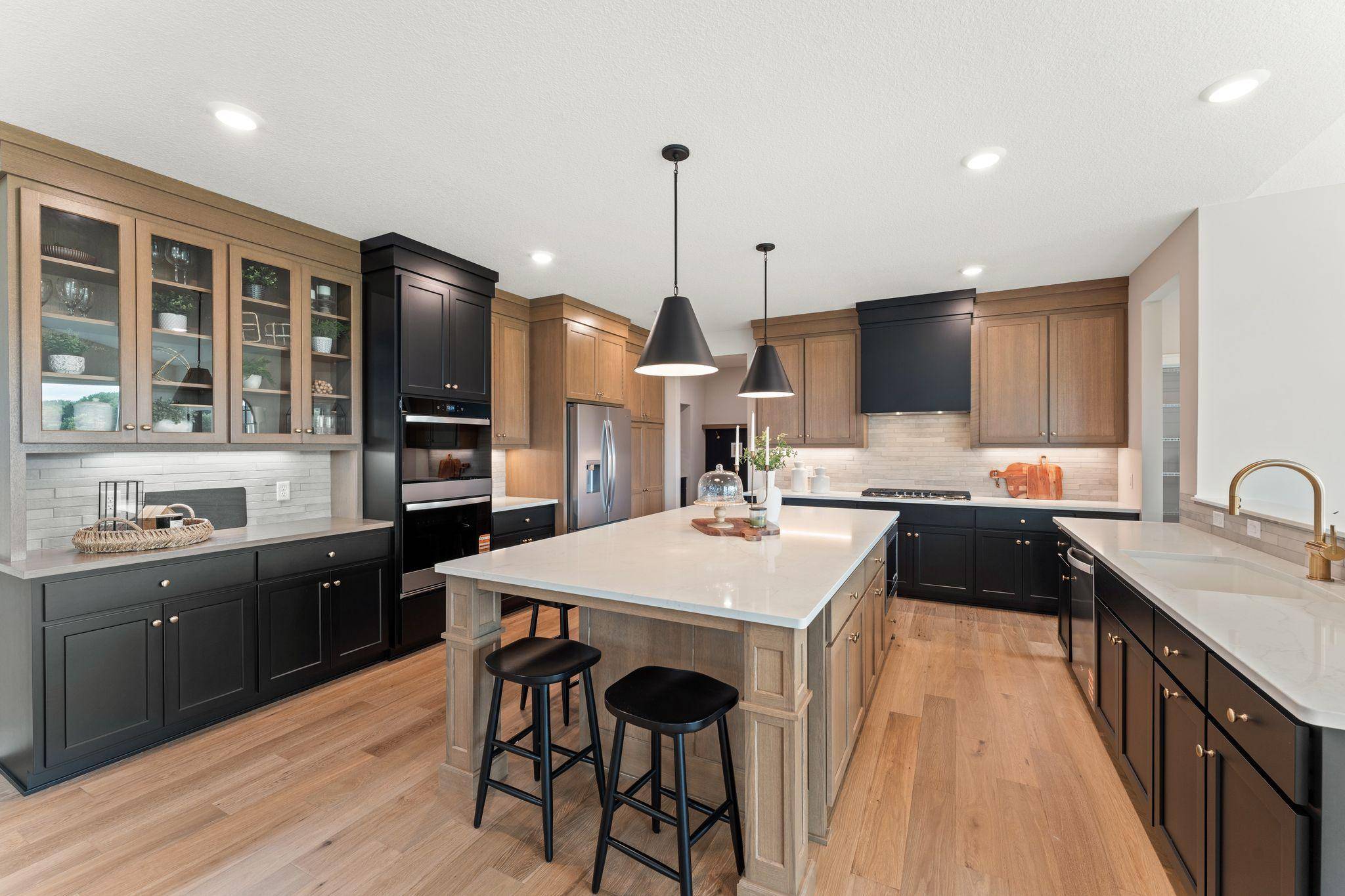 8030 196th ST W, Lakeville, MN 55044