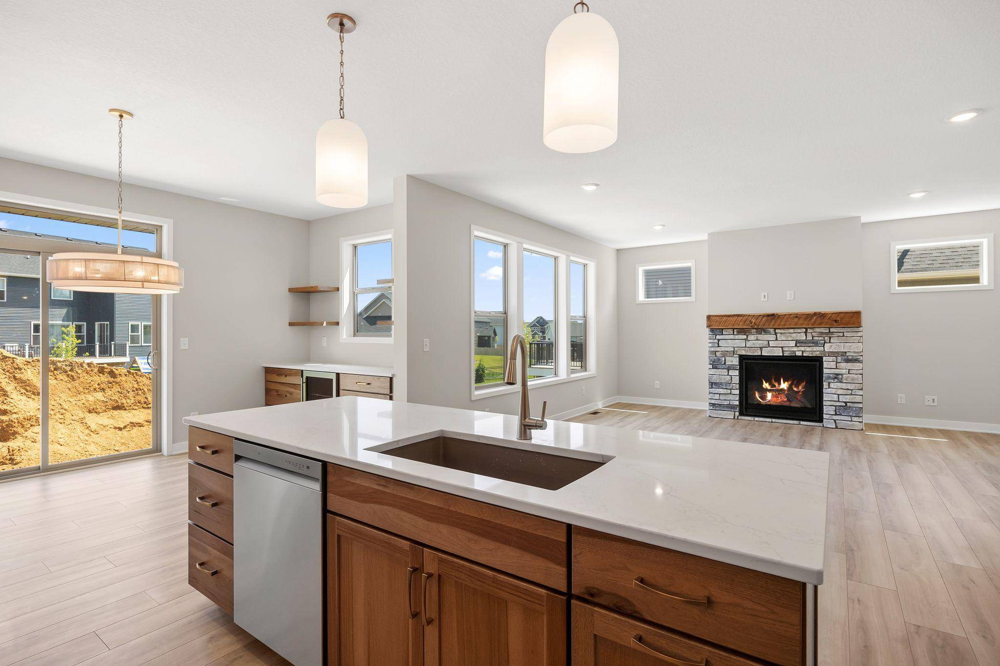 17924 Headwaters Drive, Lakeville, MN 55044