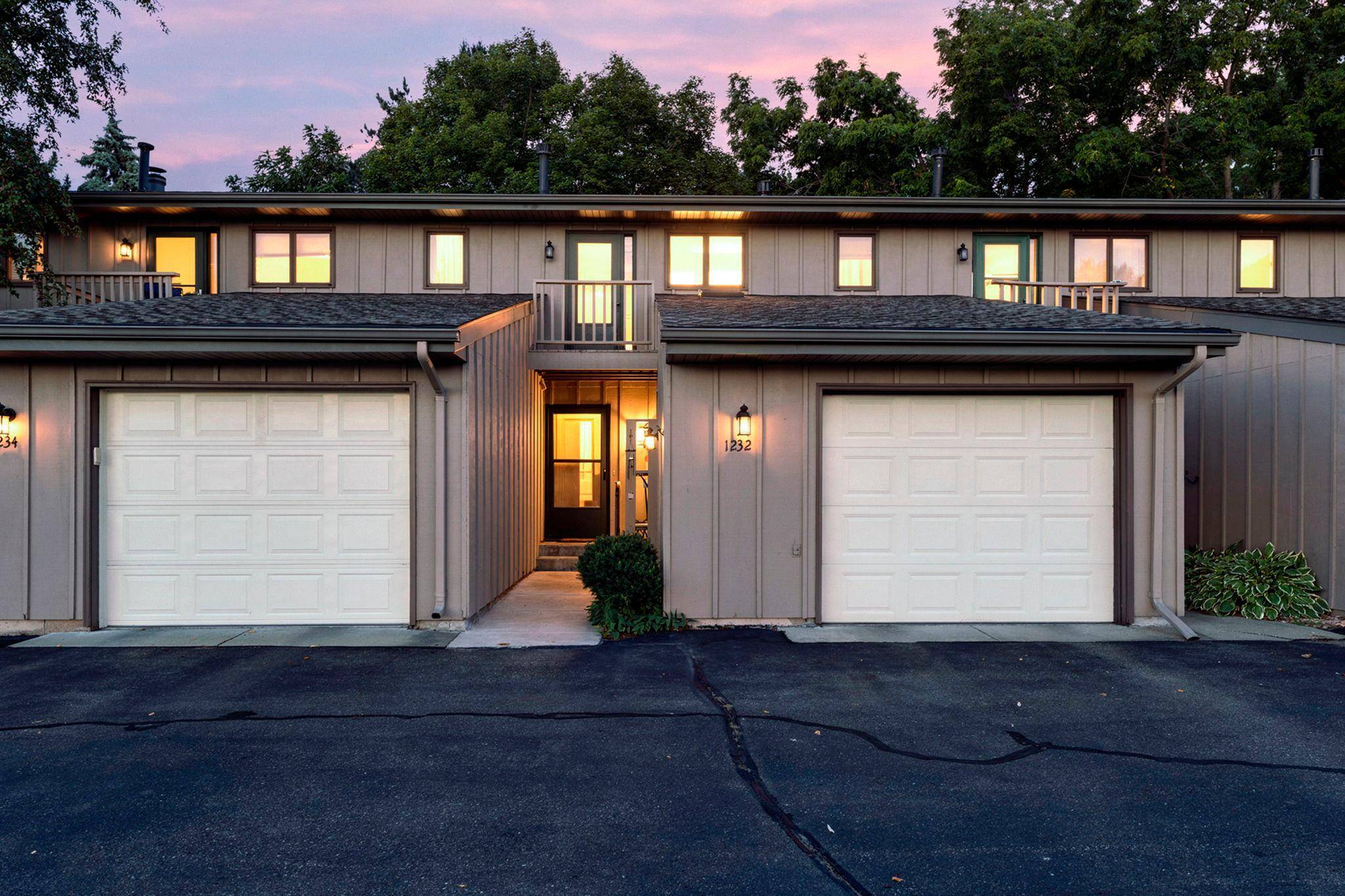 1232 Woodley ST E, Northfield, MN 55057
