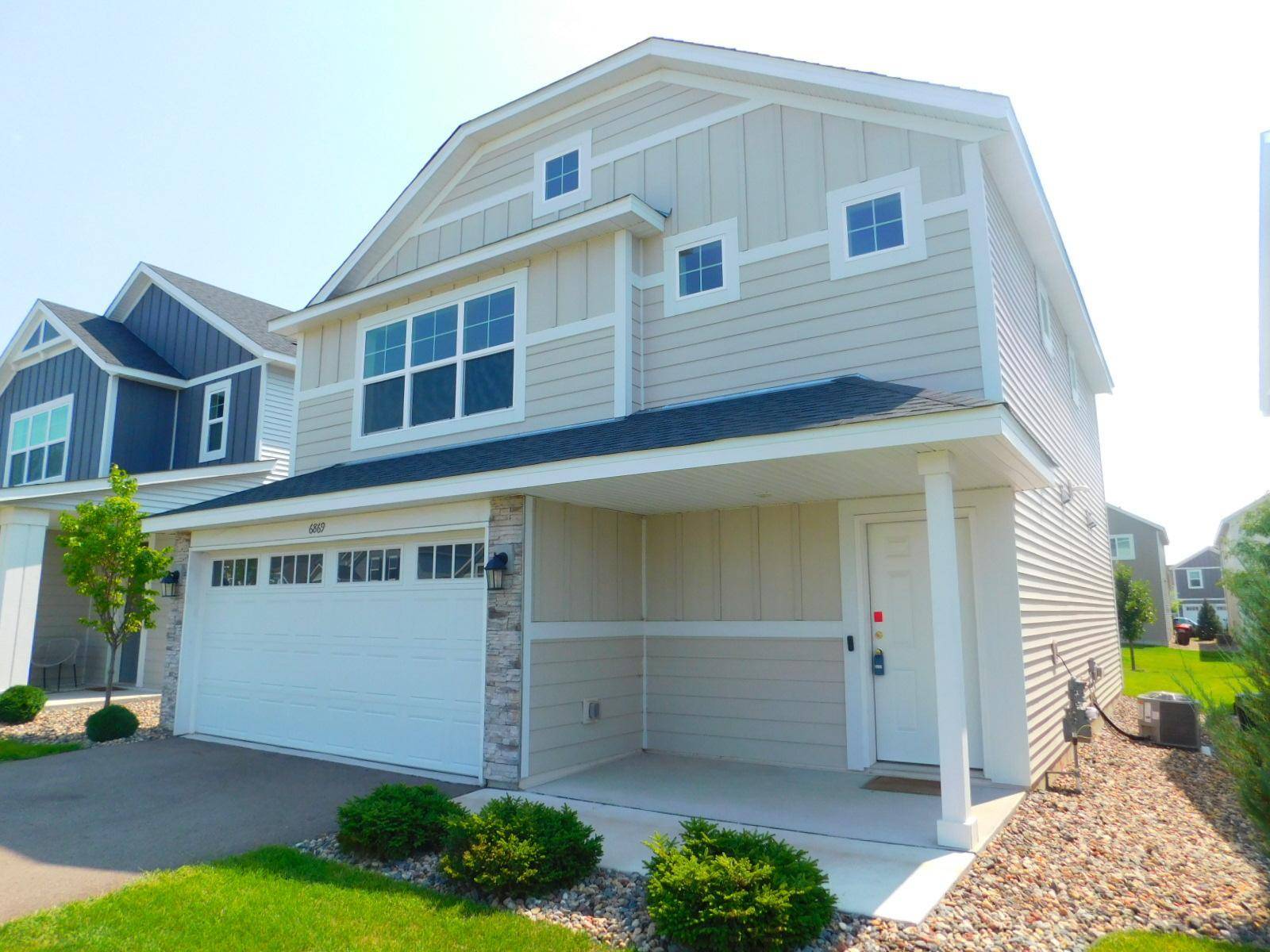 6869 101st ST S, Cottage Grove, MN 55016